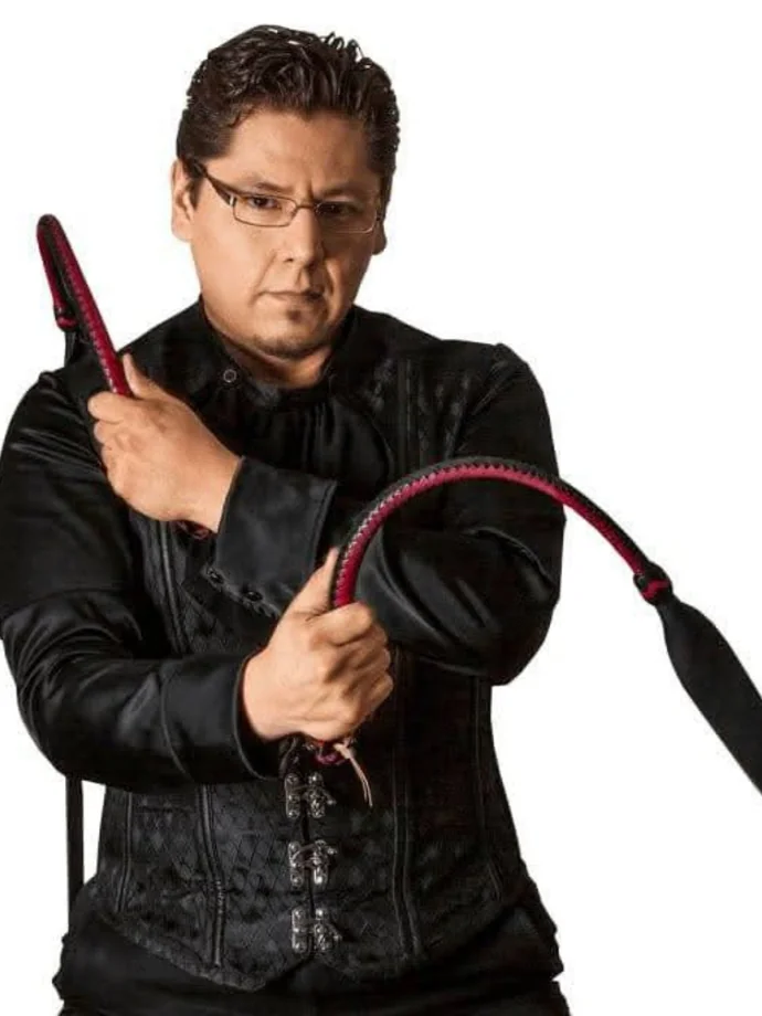 Retrato de Marqués Alexander, formador y referente de la comunidad BDSM